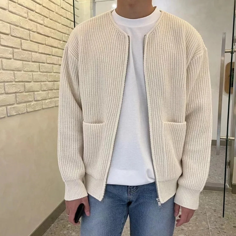 Leo – Long Sleeve Jacket with Zipper Closure and Round Neck