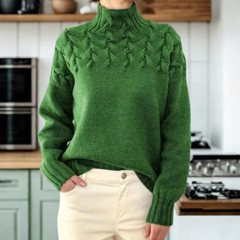 Luna – Long Sleeve Sweater with Round Neck and Ribbed Hem