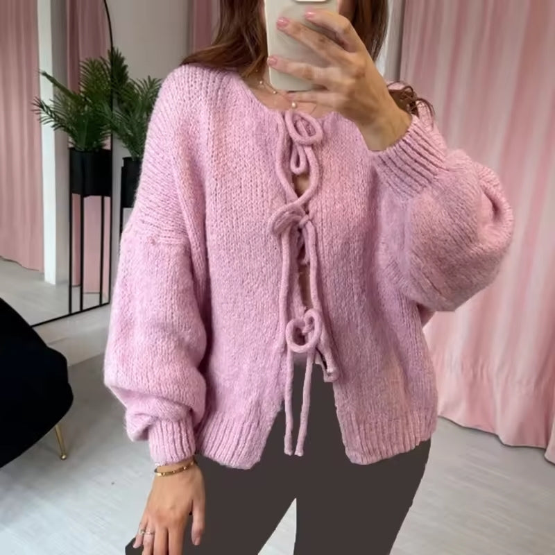 Clara – Crew Neck Cardigan with Long Sleeves and Lace Closure