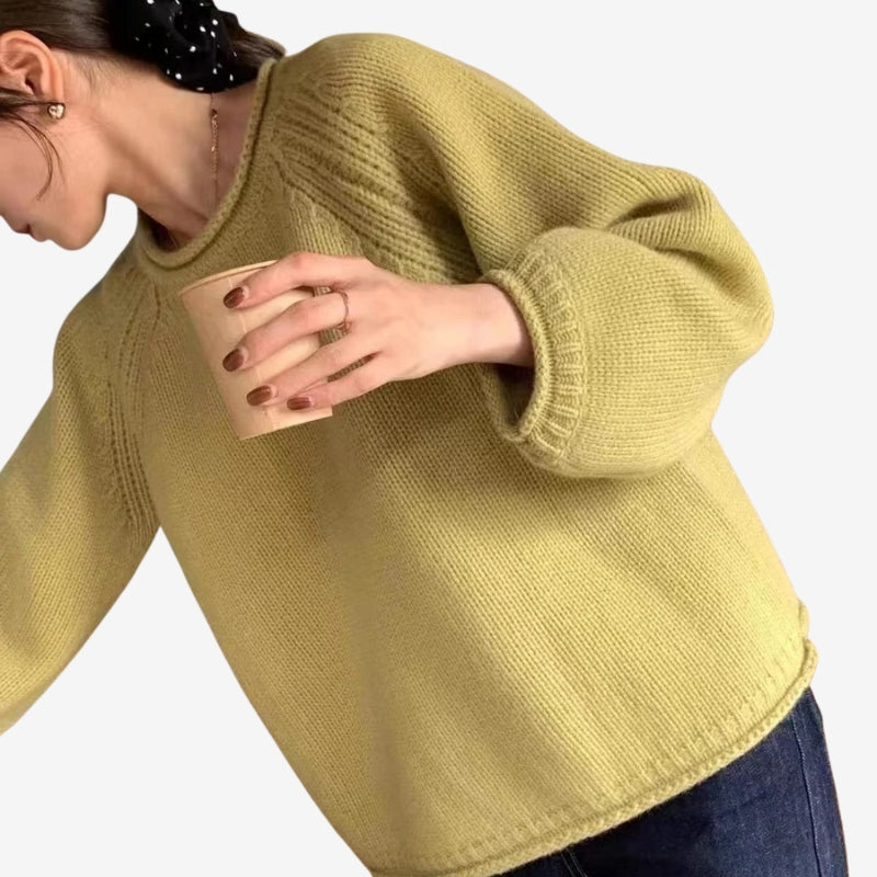 Zoe – Long Sleeve Sweater with Round Neck Design