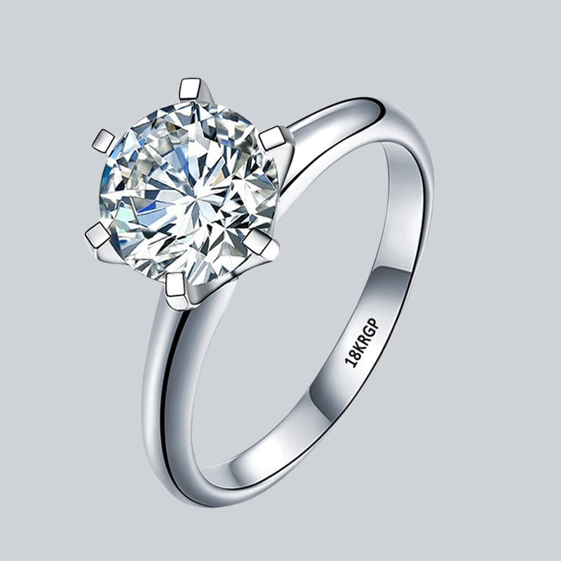 Ring with Diamond-Inspired Design