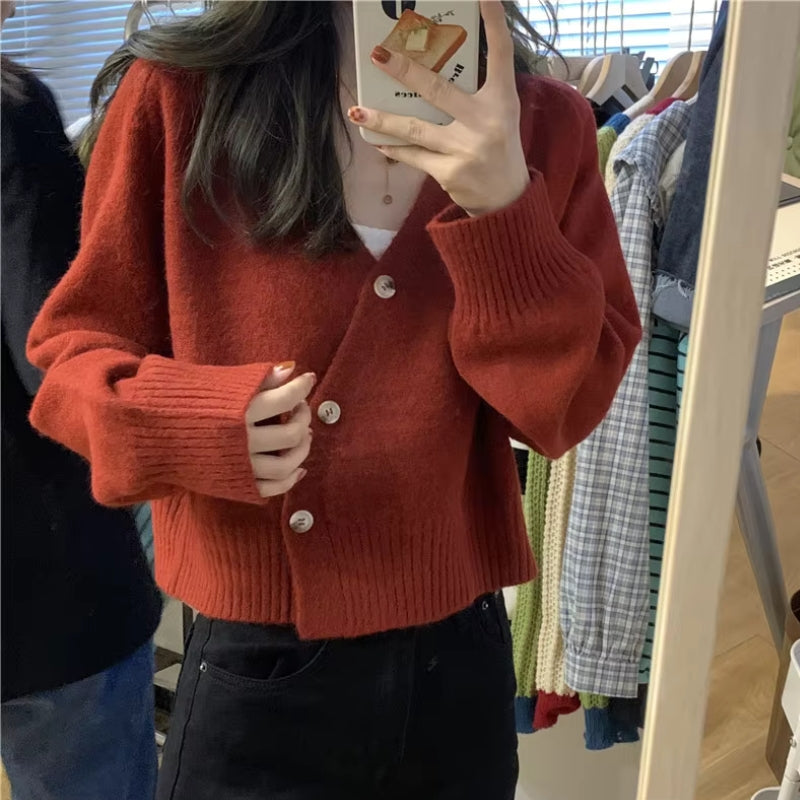 Isabella – Long Sleeve V-Neck Sweater with Ribbed Hem