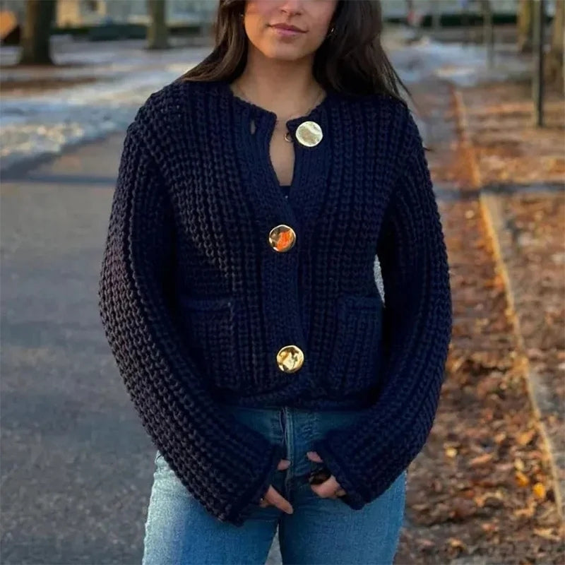 Emma – Long sleeve round neck sweater with buttons