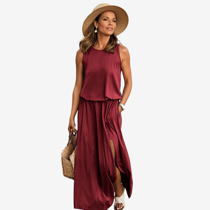 Women Sleeveless Dress With Round Neck Design