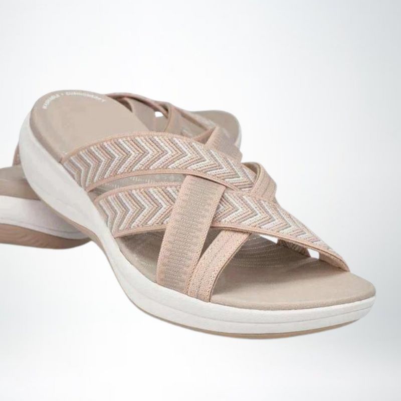 Nora – Dikke Slippers met Brede Kruisband en Open Teen Velani