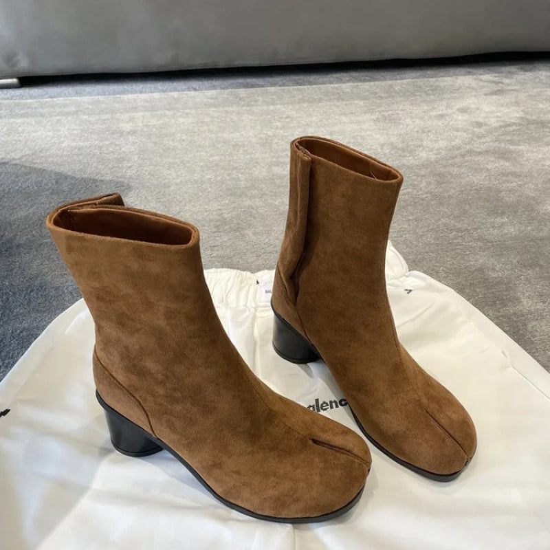 Willow – Tabi Boots with High Heel Design