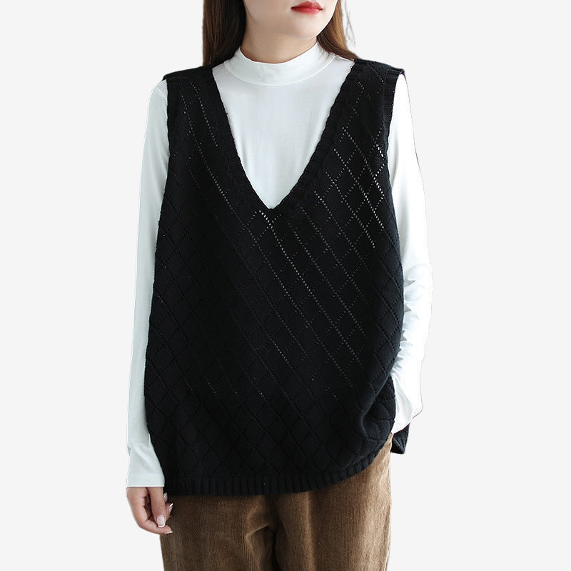 Ava – V Neck Sweater with Zigzag Pattern
