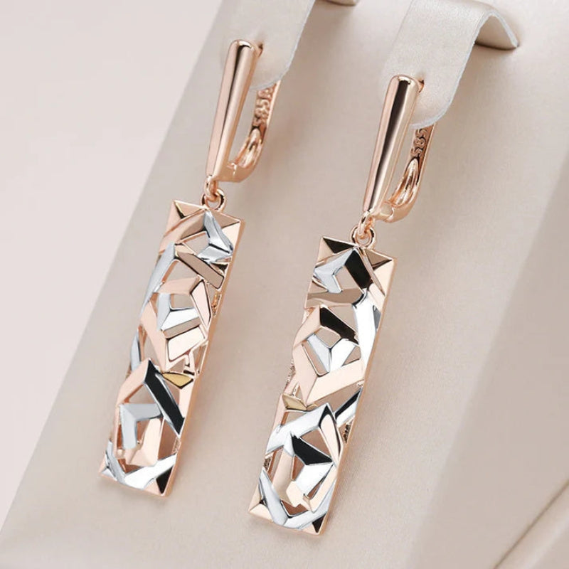 Ella – Earrings with Irregular Hollow Design
