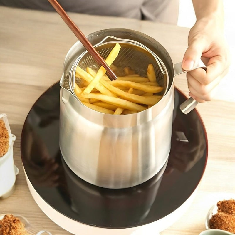 KitchenEase – Oliepot met Handgreep en Filterontwerp Velani