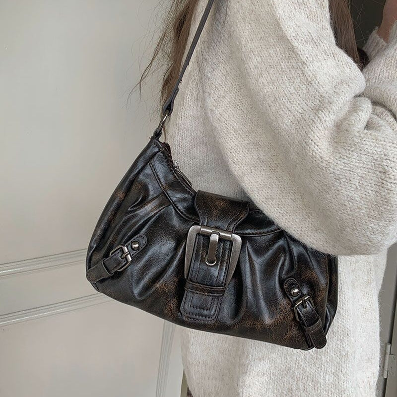 Nevia – Schoudertas met Grote Inhoud en Gesp Velani