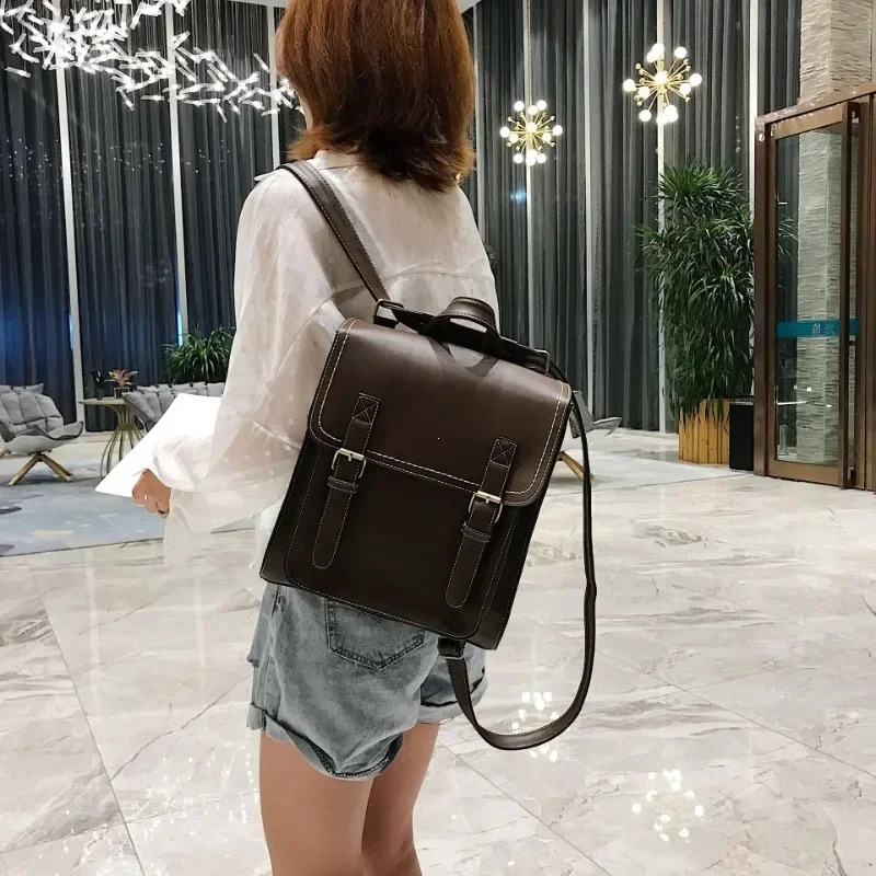 Blythe – Multifunctional Backpack with Adjustable Shoulder Straps & Buckle Closure