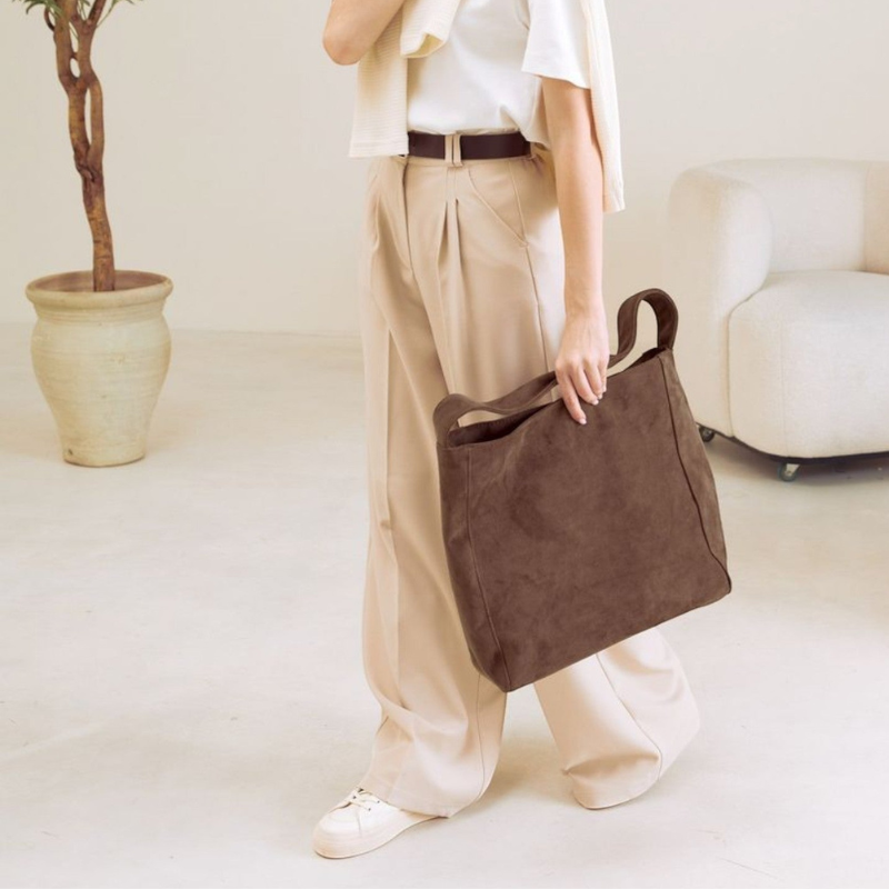 Mia – Women's Shoulder Bag with Long Shoulder Strap