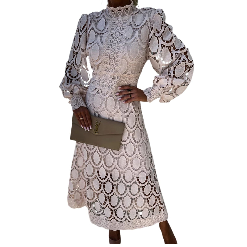 Sophie – Jurk met Hoge Hals, Lange Mouwen en Cut-out Details Velani