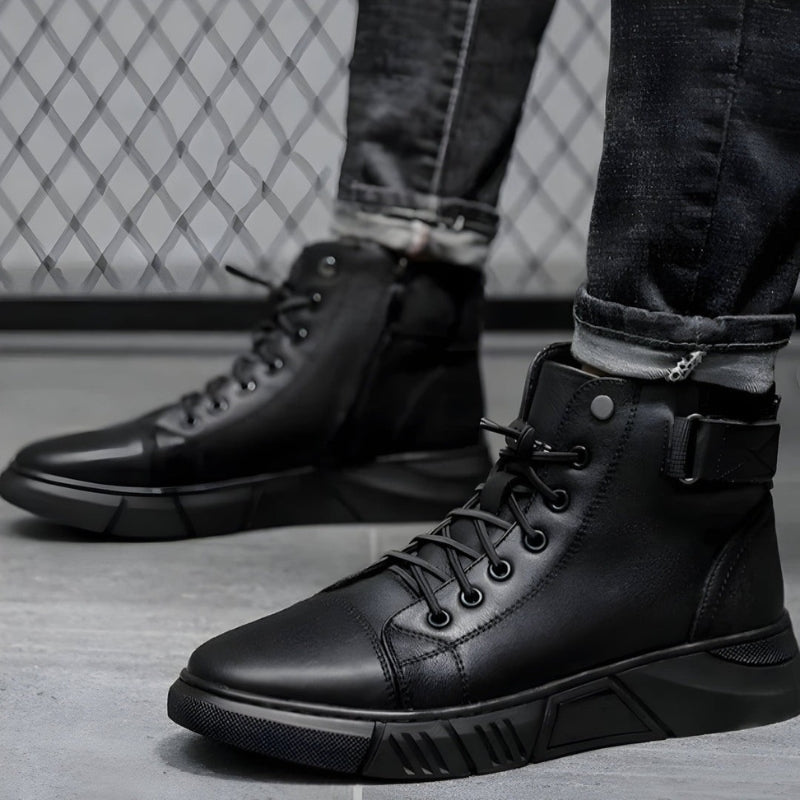 Jack – Adjustable Laces Boots with Anti Slip Grip