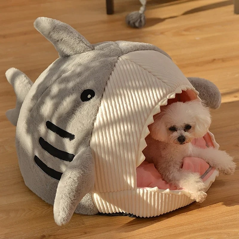 AquaPaw – Decorative Pet Bed with Shark Design