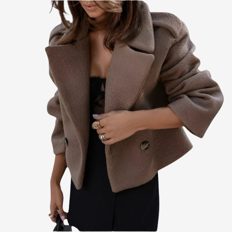 Selene – Long Coat with Notched Collar and Button Closure