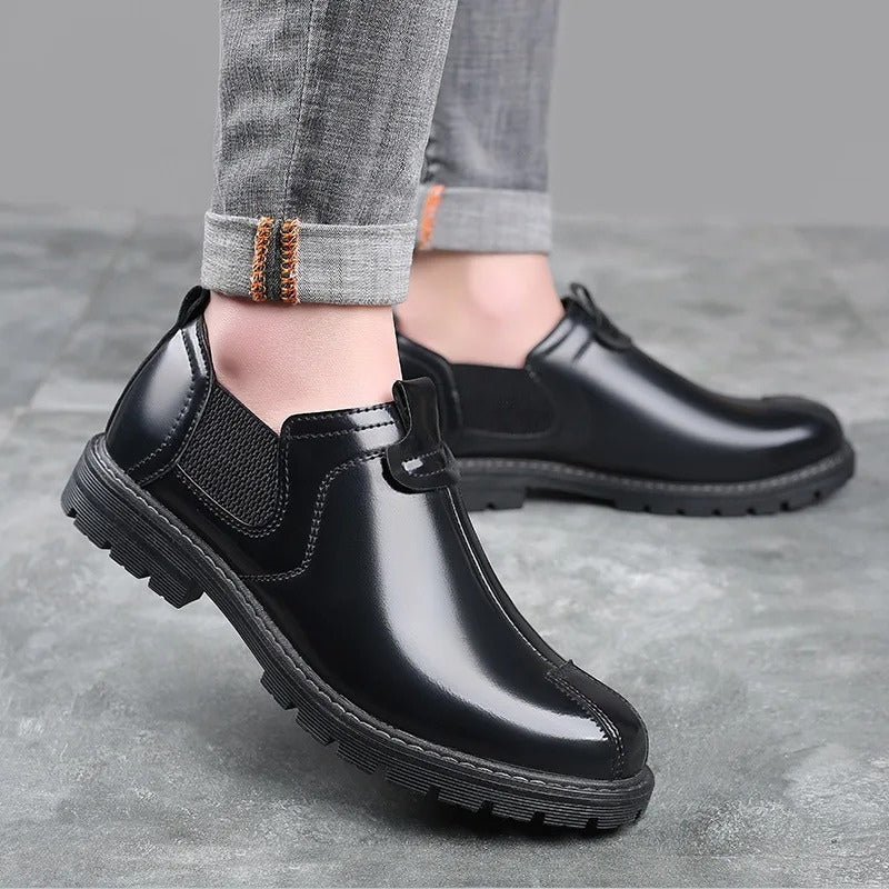 Lucas – Round Toe Boots With Anti Slip Grip Design