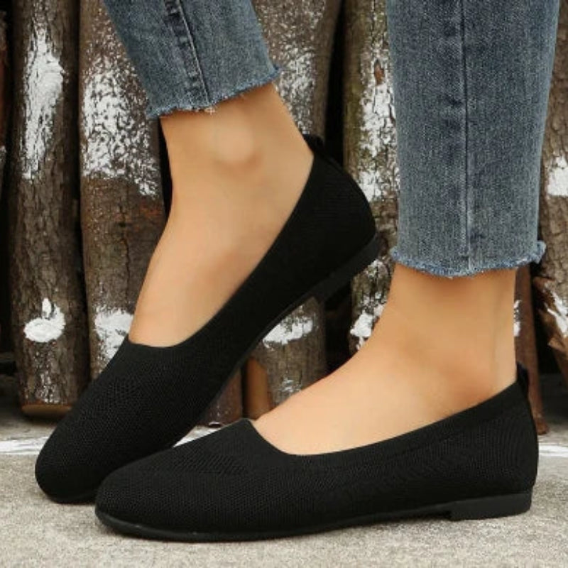 Olivia – Round Toe Flats With Breathable Design
