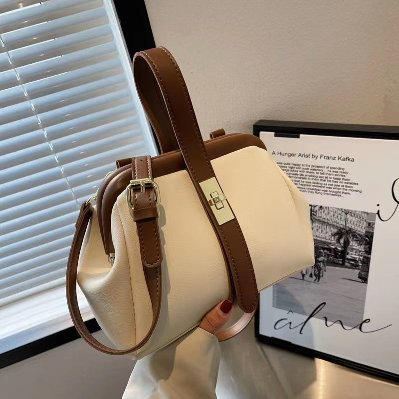 Mia – Women's Bag with Handle & Adjustable Shoulder Strap