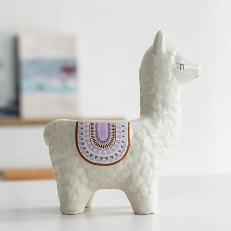 AlpacaBloom – Alpaca Shaped Flower Pot for Playful Decoration