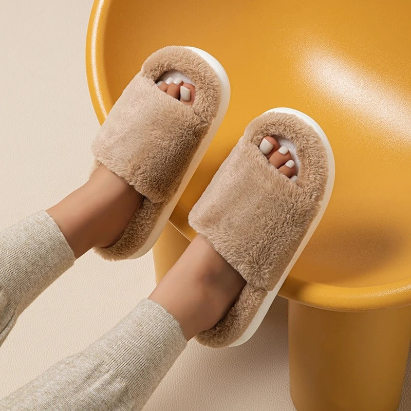 Mia – Slippers With Non Slip And Faux Fur Design