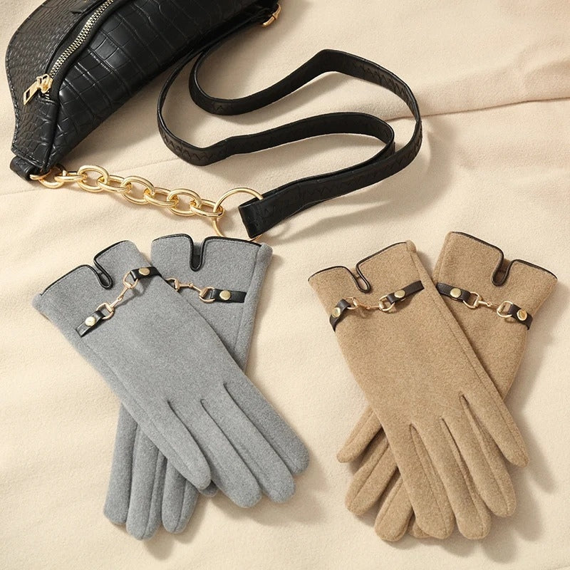 Bella – Full Finger Gloves with Chain Buckle Design