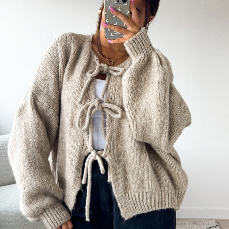 Clara – Crew Neck Cardigan with Long Sleeves and Lace Closure