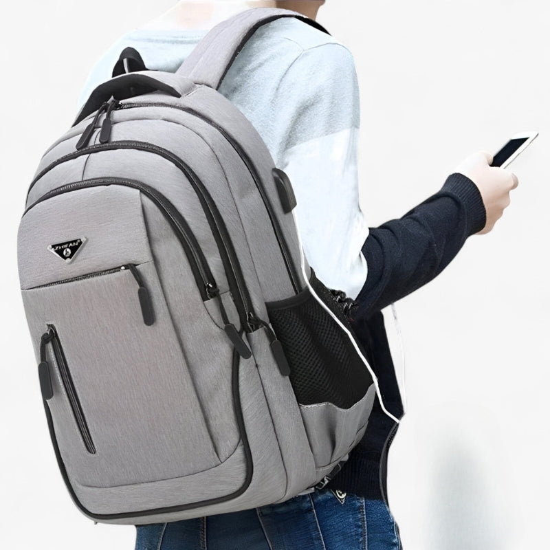 Rayan – Rugzak met Grote Inhoud en Ritstassen Velani