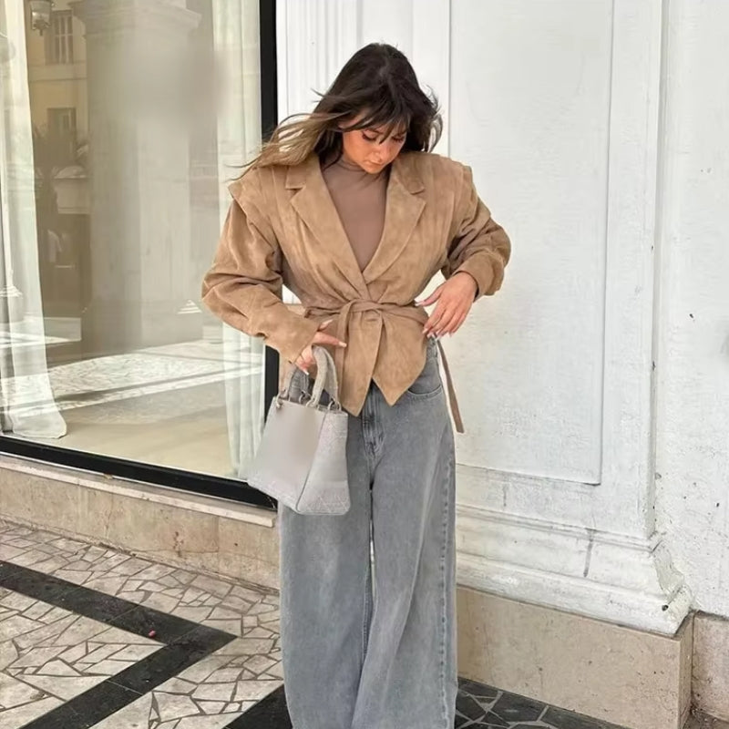 Charlotte – Long sleeve jacket with notched collar and adjustable belt