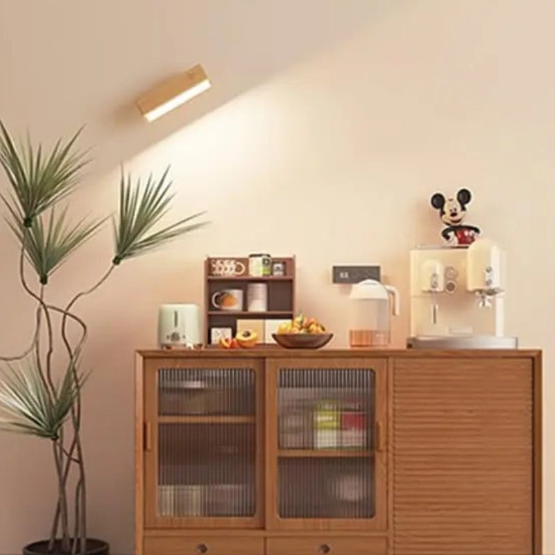 LumiRotate – Wandlamp met Draaibare Standaard Velani