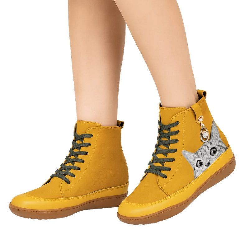 Hannah – Enkellaarsjes met Ronde Neus en Kat Motief Velani