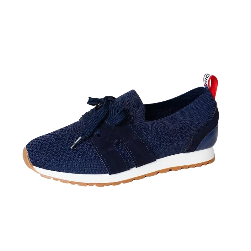 Emily – Ademende sneakers met vetersluiting en ronde neus Velani
