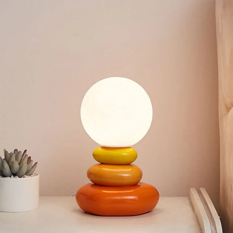 StoneGlow – LED Tafellamp met Ronde Lampenkop en Rotsstandaard Ontwerp Velani