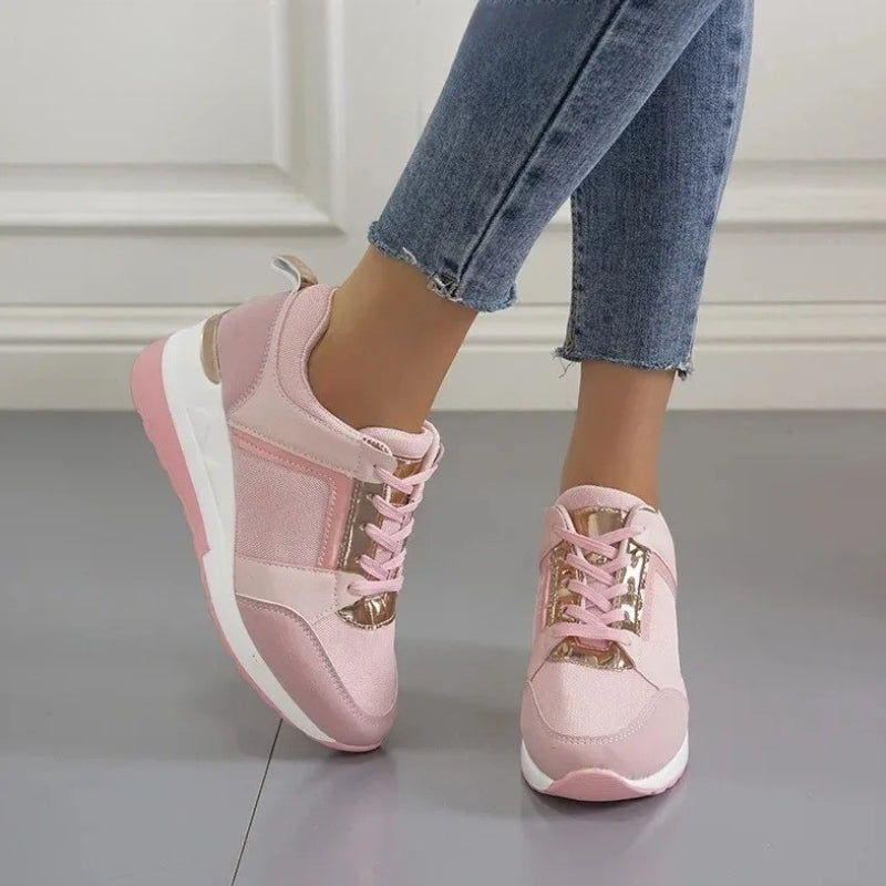 Nina – Round Toe Boots With Adjustable Laces And Breathable Design