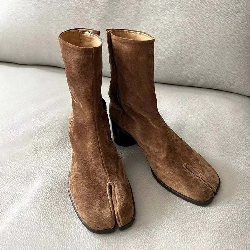 Willow – Tabi Boots with High Heel Design