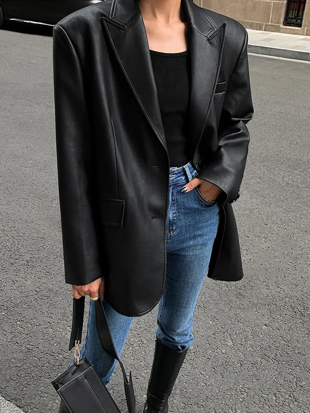 Vent - Women's Oversized Blazer with Notched Lapel Collar