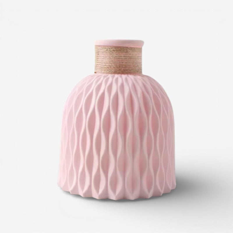 TropiKnot – Decorative Flower Vase with Pineapple-Inspired Design