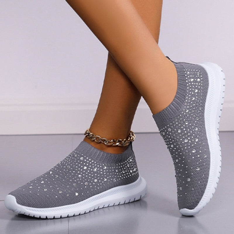 Mia – Round Toe Sneakers with a breathable design and non-slip grip