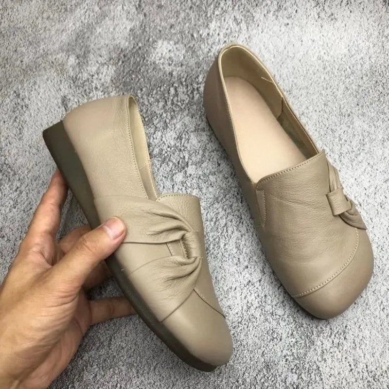 Zoe – Round Toe Shoes with Slip On Design