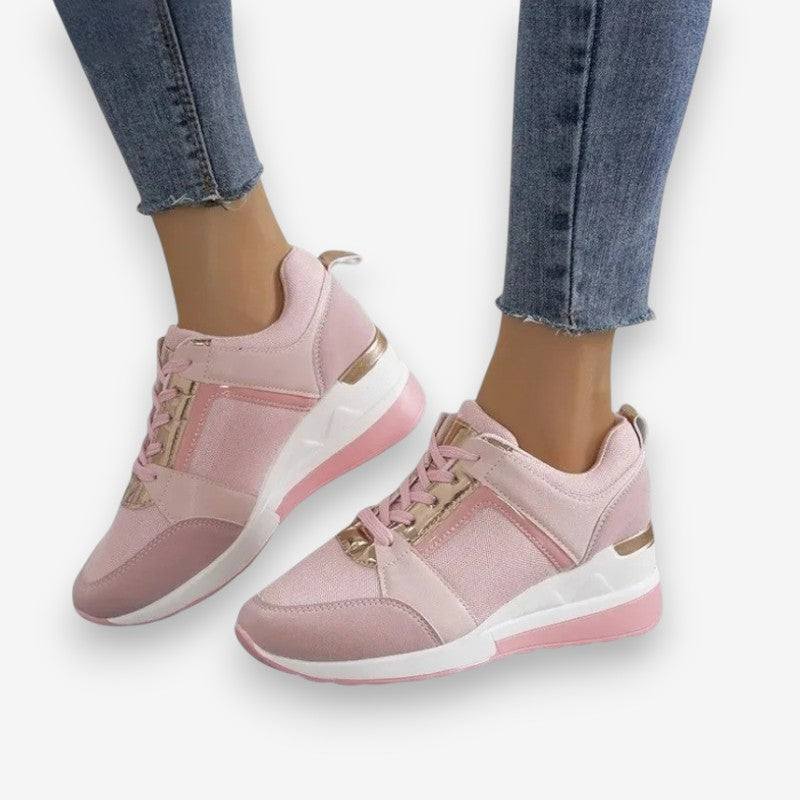 Nina – Round Toe Boots With Adjustable Laces And Breathable Design