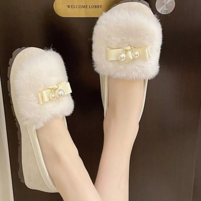 Taylor – Round Toe Fur Slippers With Slip On Design
