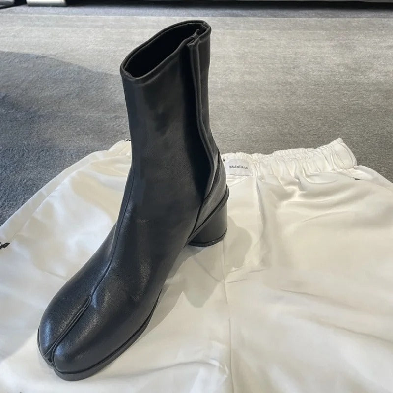 Willow – Tabi Boots with High Heel Design