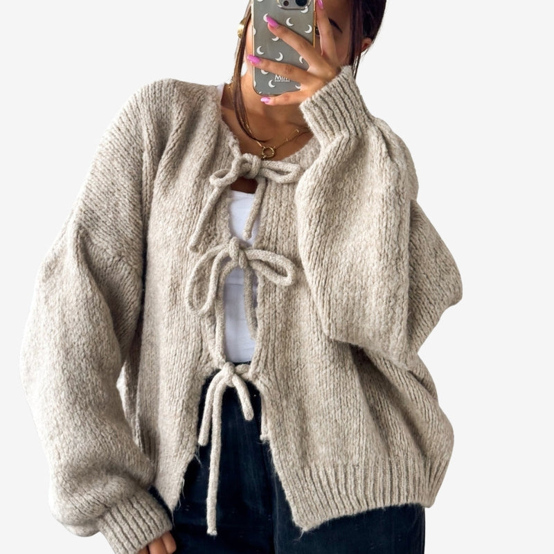 Clara – Crew Neck Cardigan with Long Sleeves and Lace Closure
