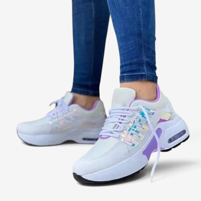 GripSneak – Lace-Up Sneakers with Round Toe and Flexible Rubber Outsole