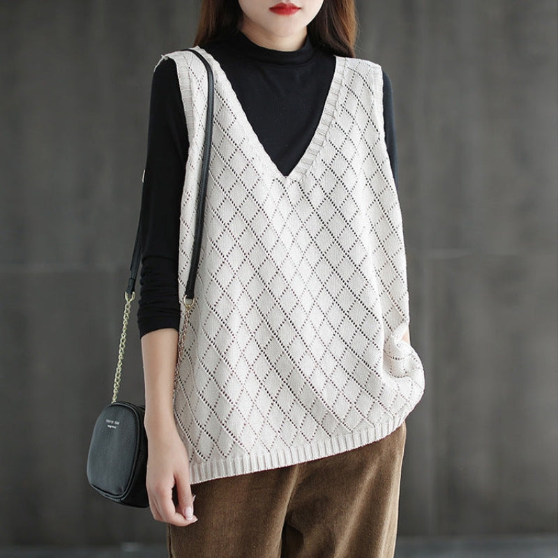 Ava – V Neck Sweater with Zigzag Pattern