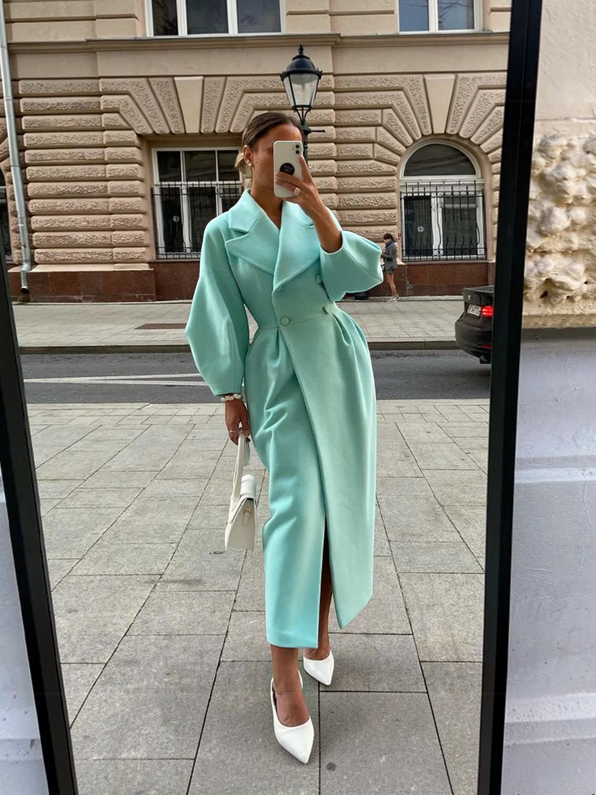 Lapelton - Trench Coat with Button Closure and Lapel Collar