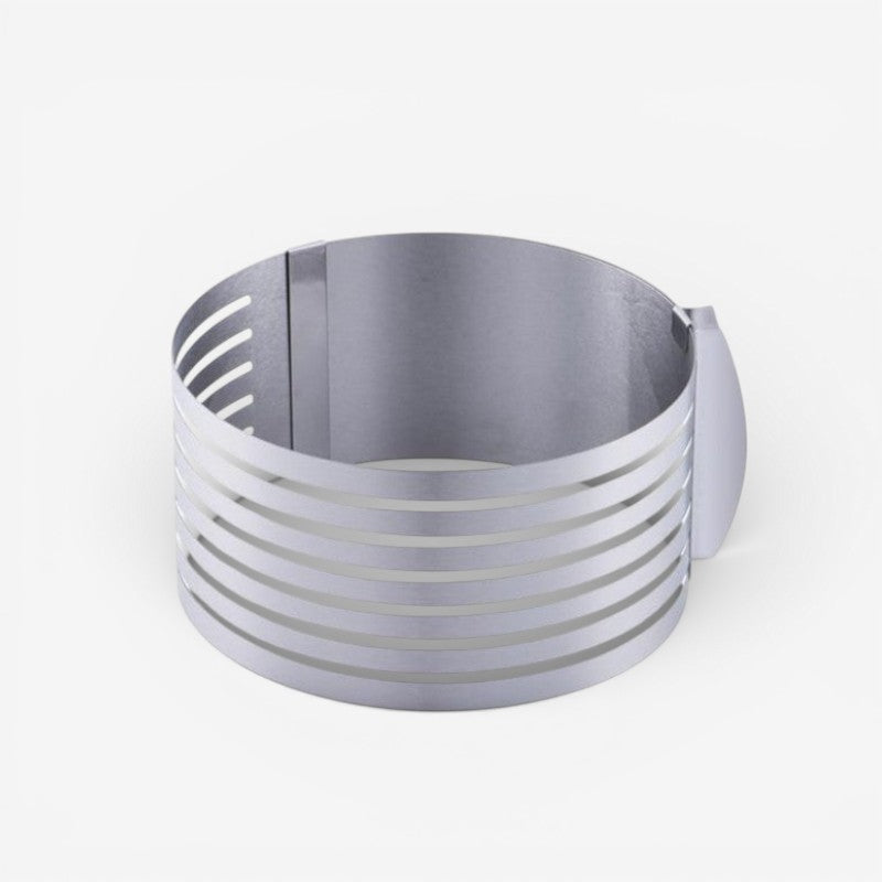 SliceMaster – Cake Cutter with Multiple Cutting Lines for Clean Slices