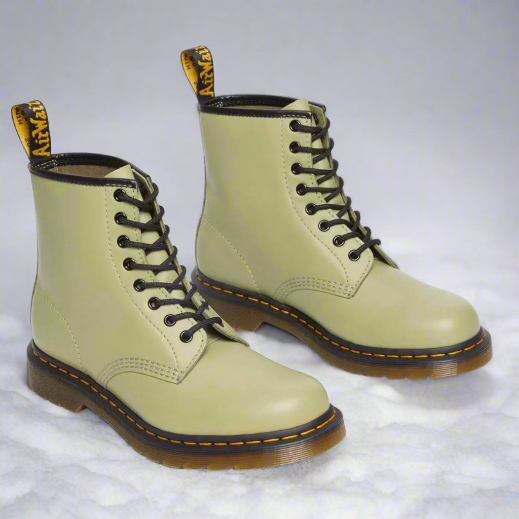Ravellor – Round Toe Boots with Lace Closure