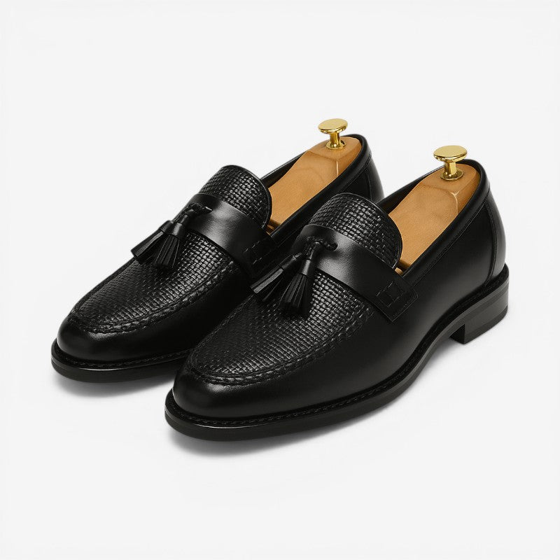 Men’s Tassel Slip-On Shoes with Classic Pointed Toe Design