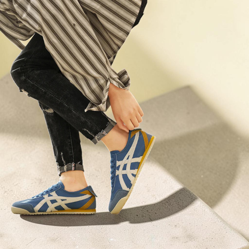Men's Round Toe Lace-Up Sneakers